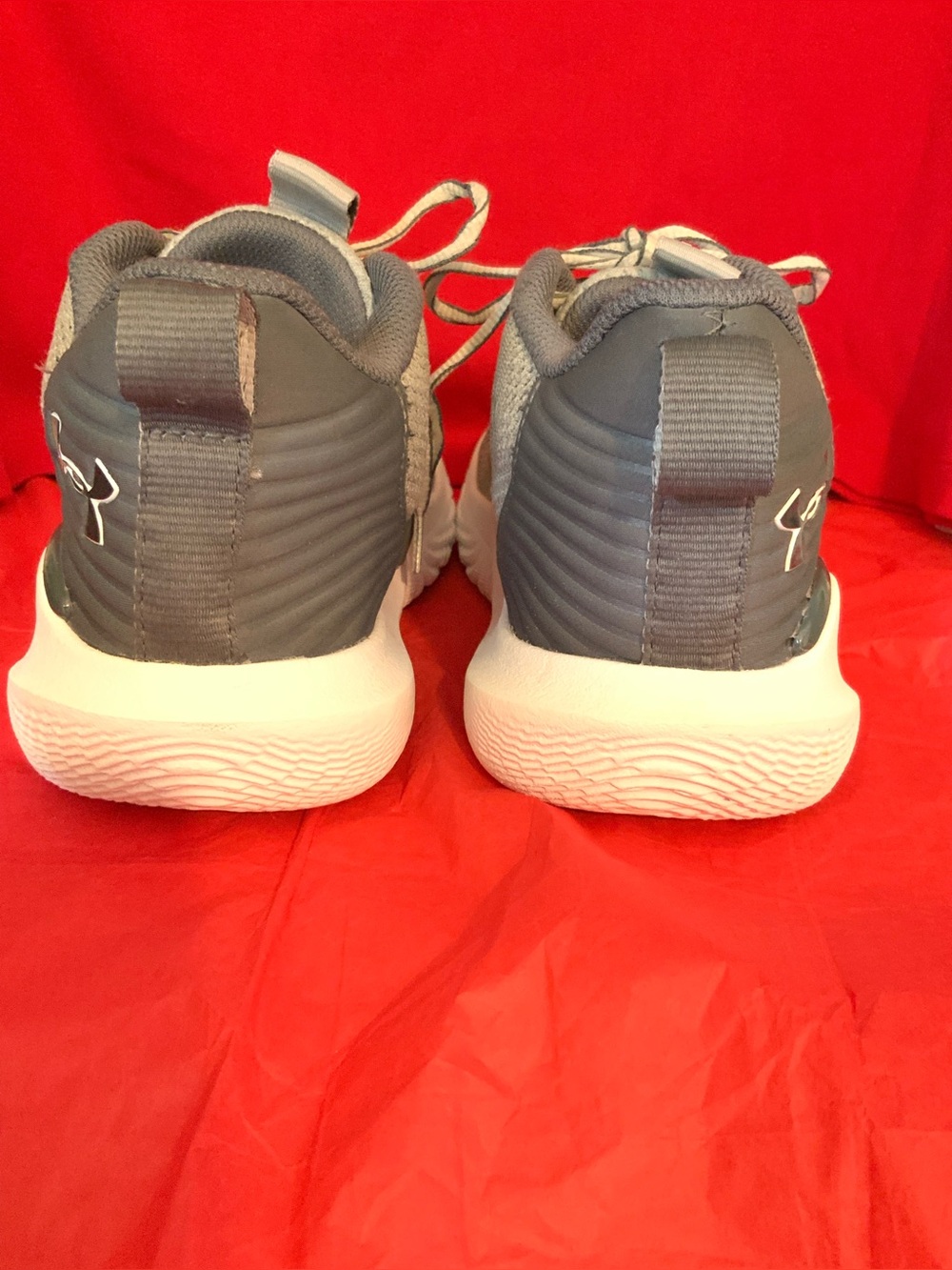 UNDER ARMOUR - Picture 9 of 11